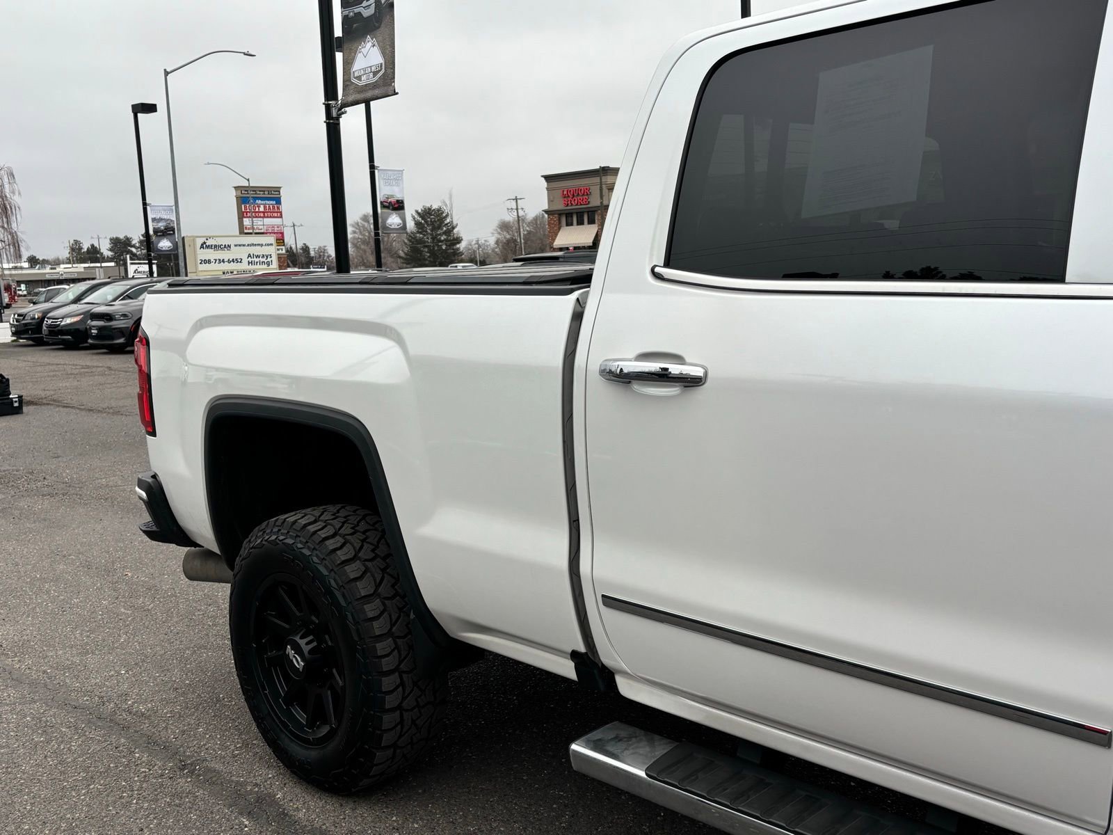 Used 2018 GMC Sierra 3500 Denali image 3