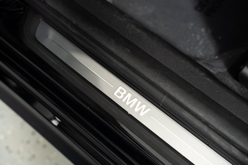 Used 2024 BMW 330i Sedan w/ Convenience Package RWD image 35