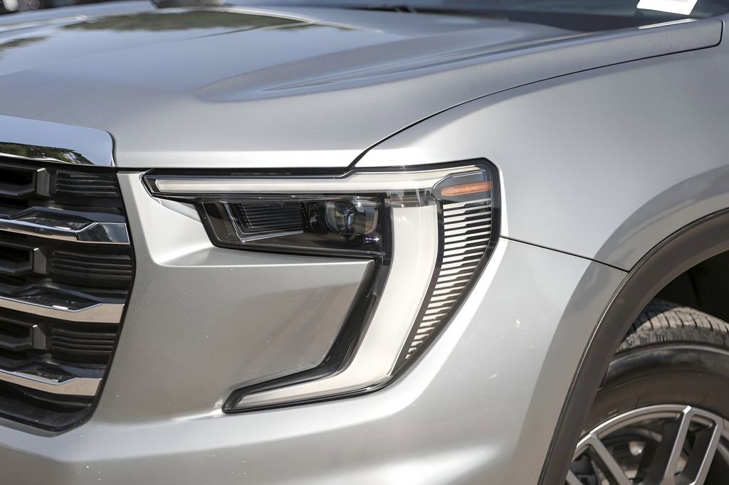 Certified 2025 GMC Acadia Elevation image 32