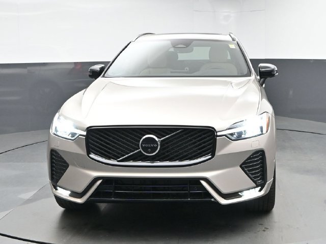 New 2026 Volvo XC60 B5 Plus w/ Protection Package Premier AWD/4WD image 3