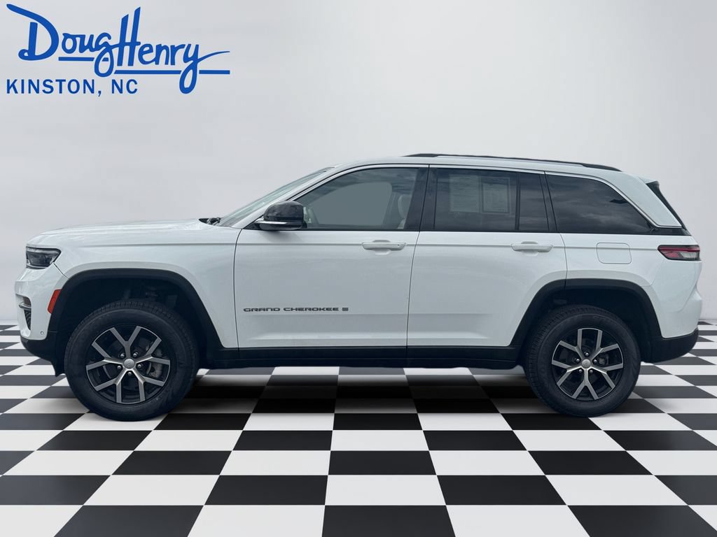 Used 2023 Jeep Grand Cherokee Limited w/ Luxury Tech Group II RWD image 2