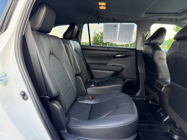 Certified 2026 Toyota Highlander XLE AWD/4WD image 18