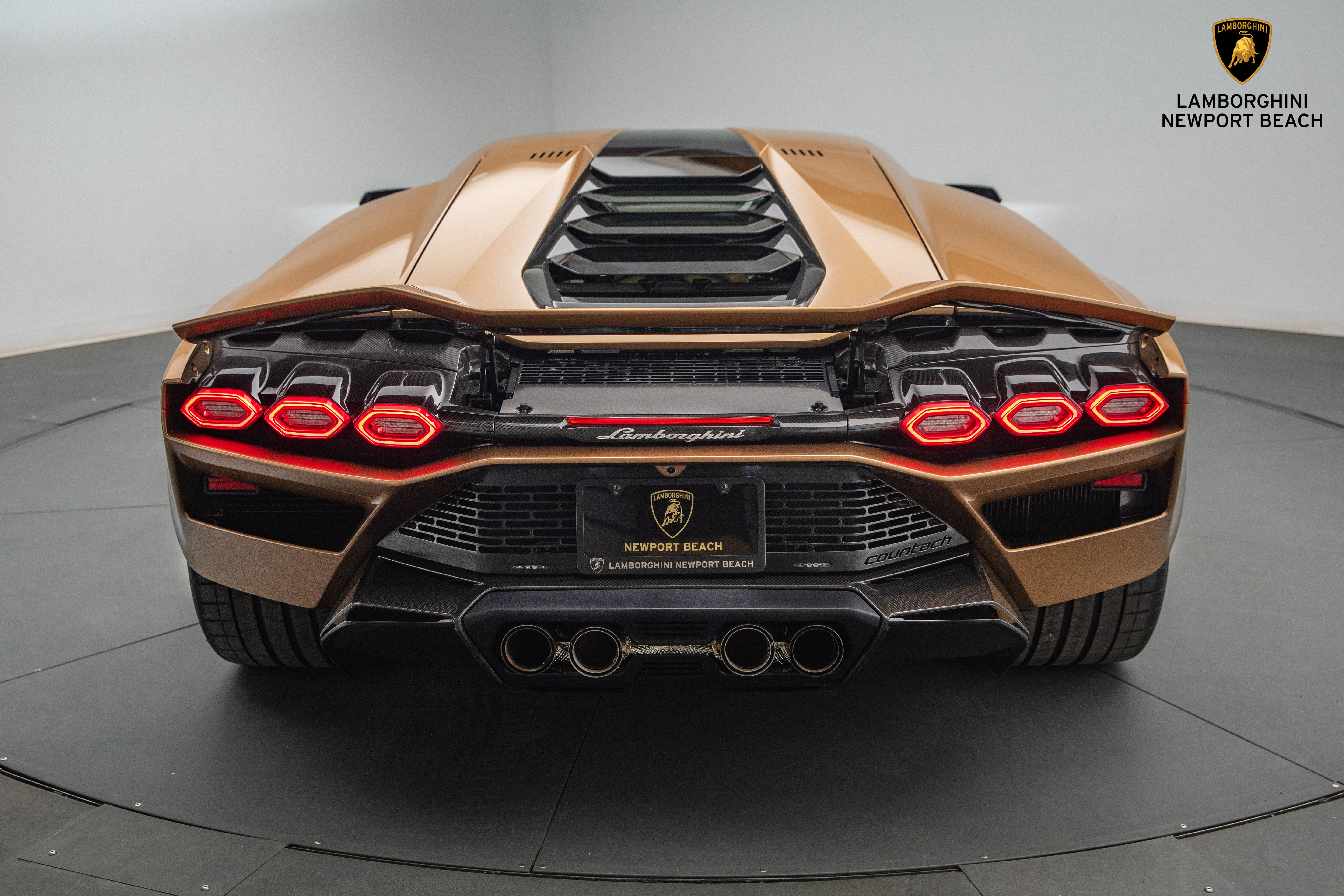 Used 2022 Lamborghini Aventador Countach image 18