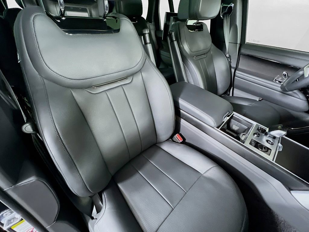 Used 2023 Land Rover Range Rover SV image 31