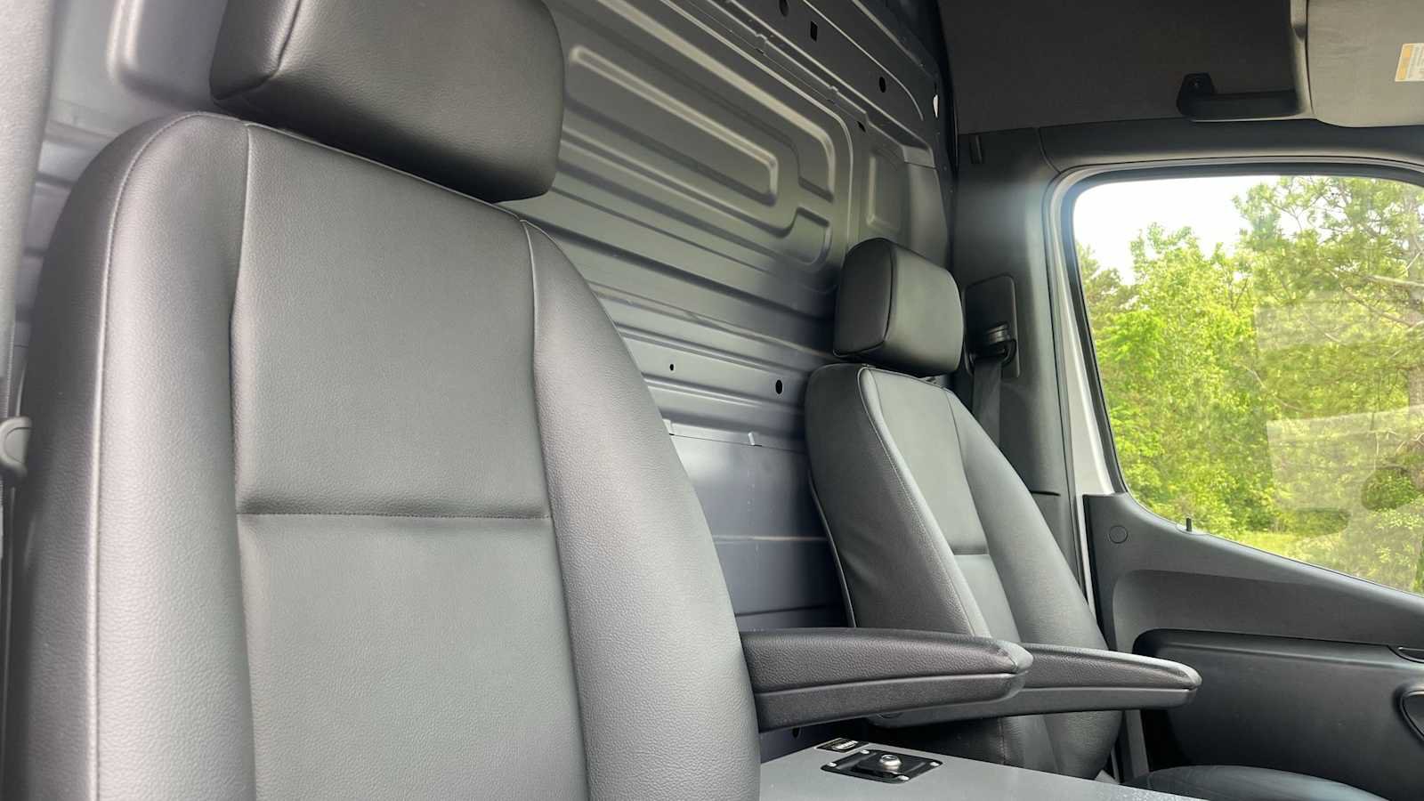 Certified 2024 Mercedes-Benz Sprinter 3500 image 35
