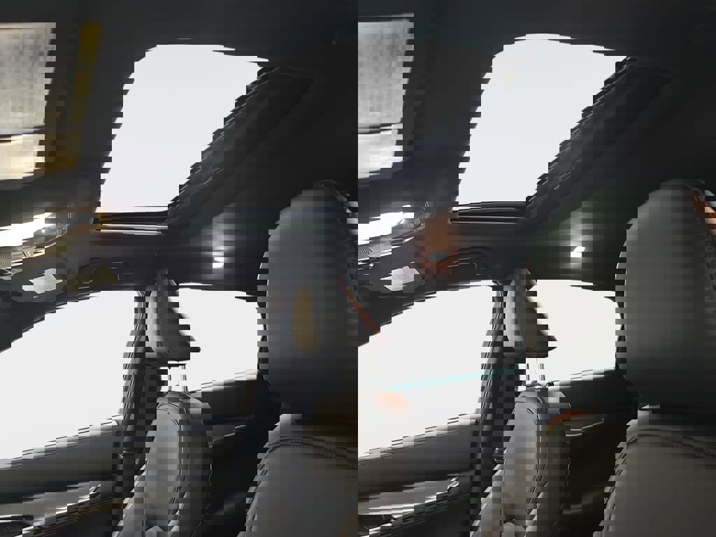 Used 2023 INFINITI QX55 Luxe w/ Cargo Package image 32