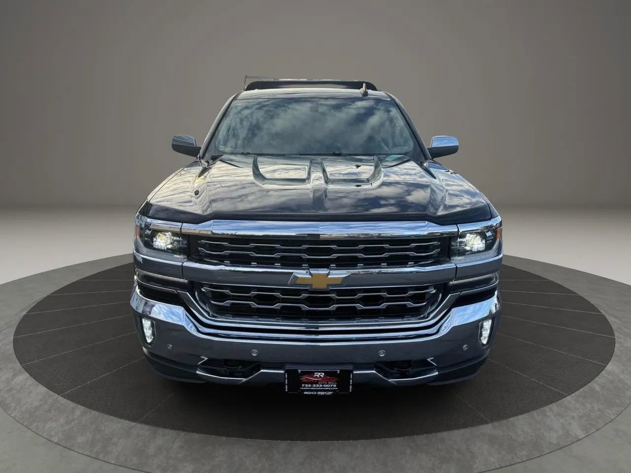 Used 2017 Chevrolet Silverado 1500 LTZ w/ LTZ Plus Package image 4
