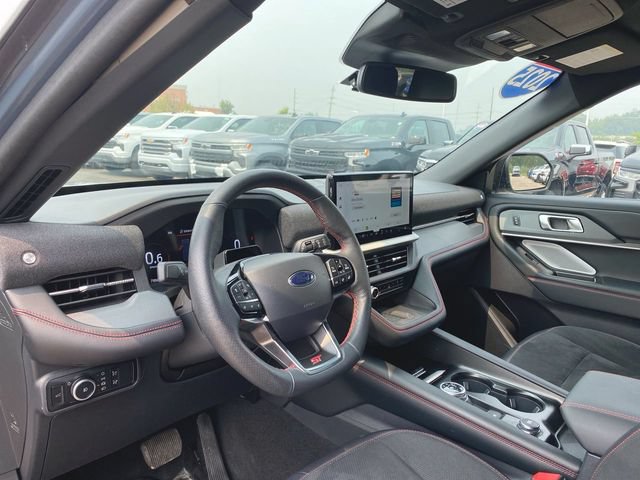 Used 2025 Ford Explorer ST AWD/4WD image 10