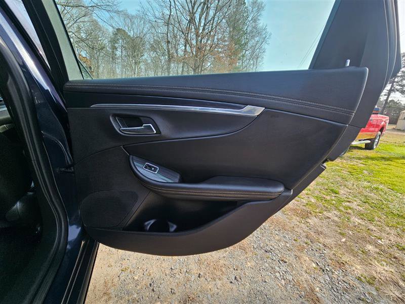 Used 2016 Chevrolet Impala LT image 21