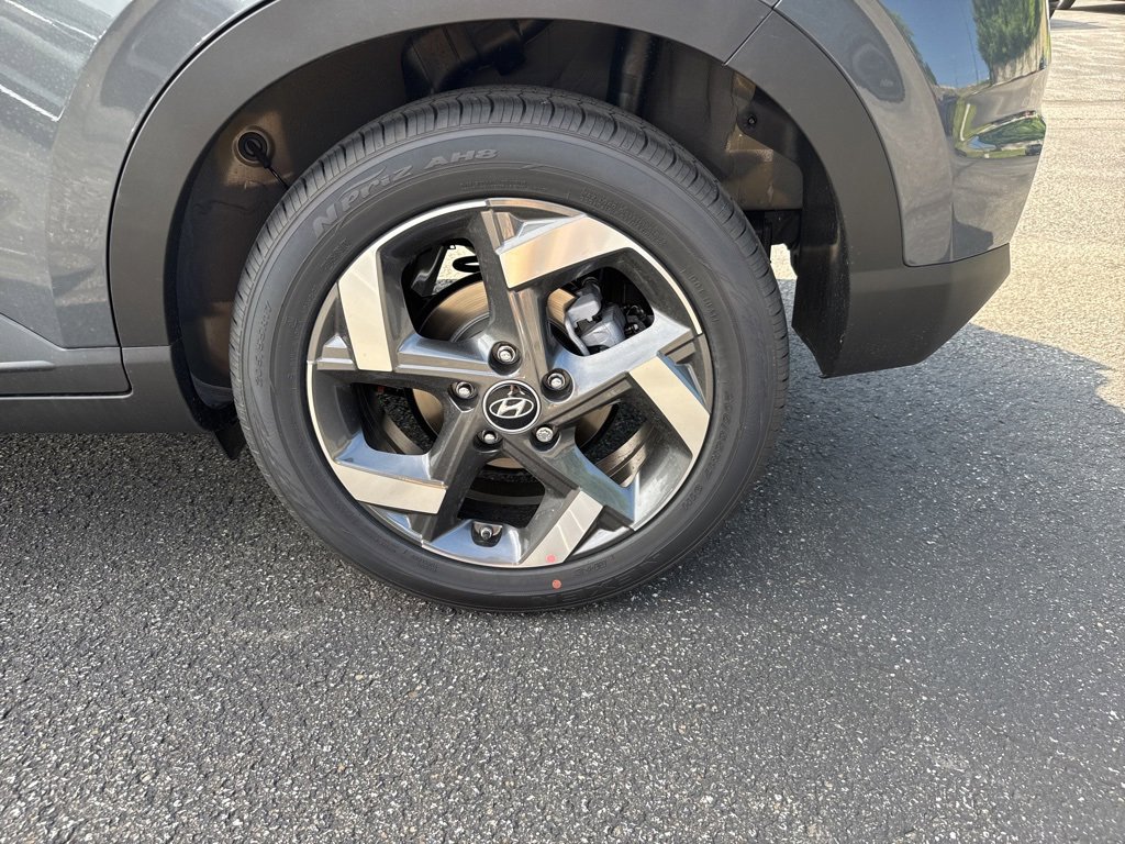 New 2025 Hyundai Venue SEL image 11