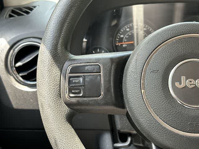 Used 2016 Jeep Patriot Sport w/ Power Value Group AWD/4WD image 8