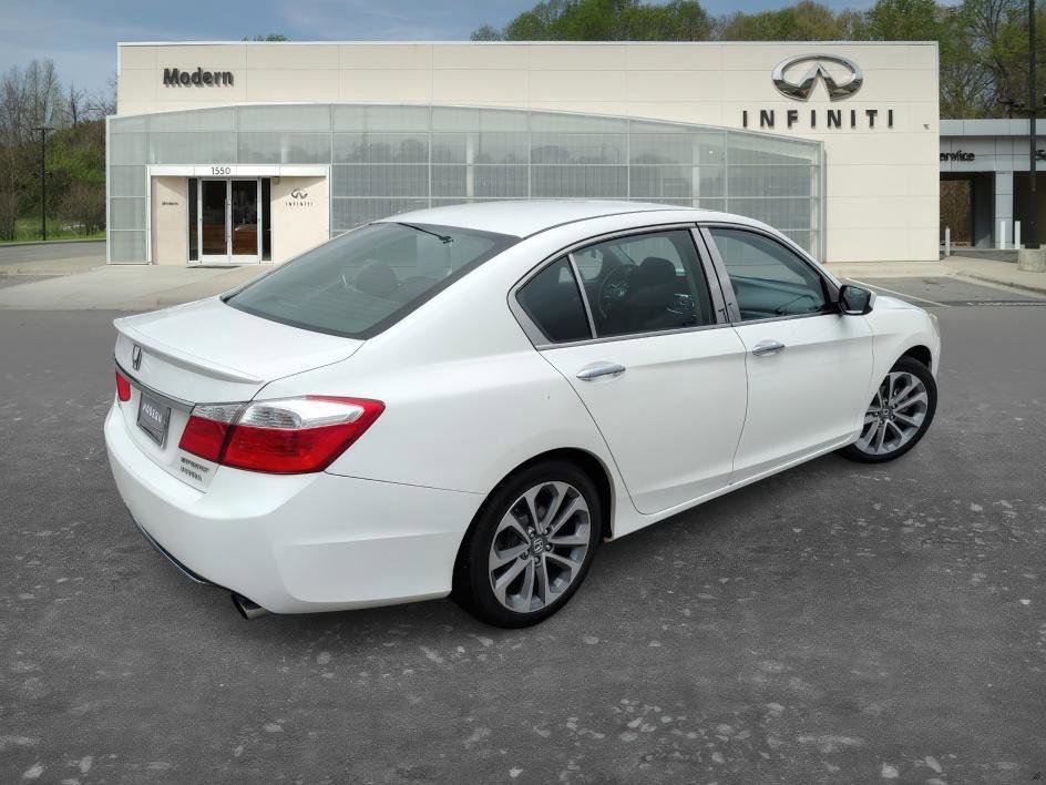 Used 2014 Honda Accord Sport image 4