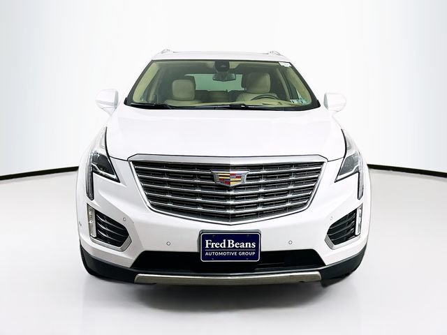 Used 2018 Cadillac XT5 Platinum w/ Driver Assist Package AWD/4WD image 2