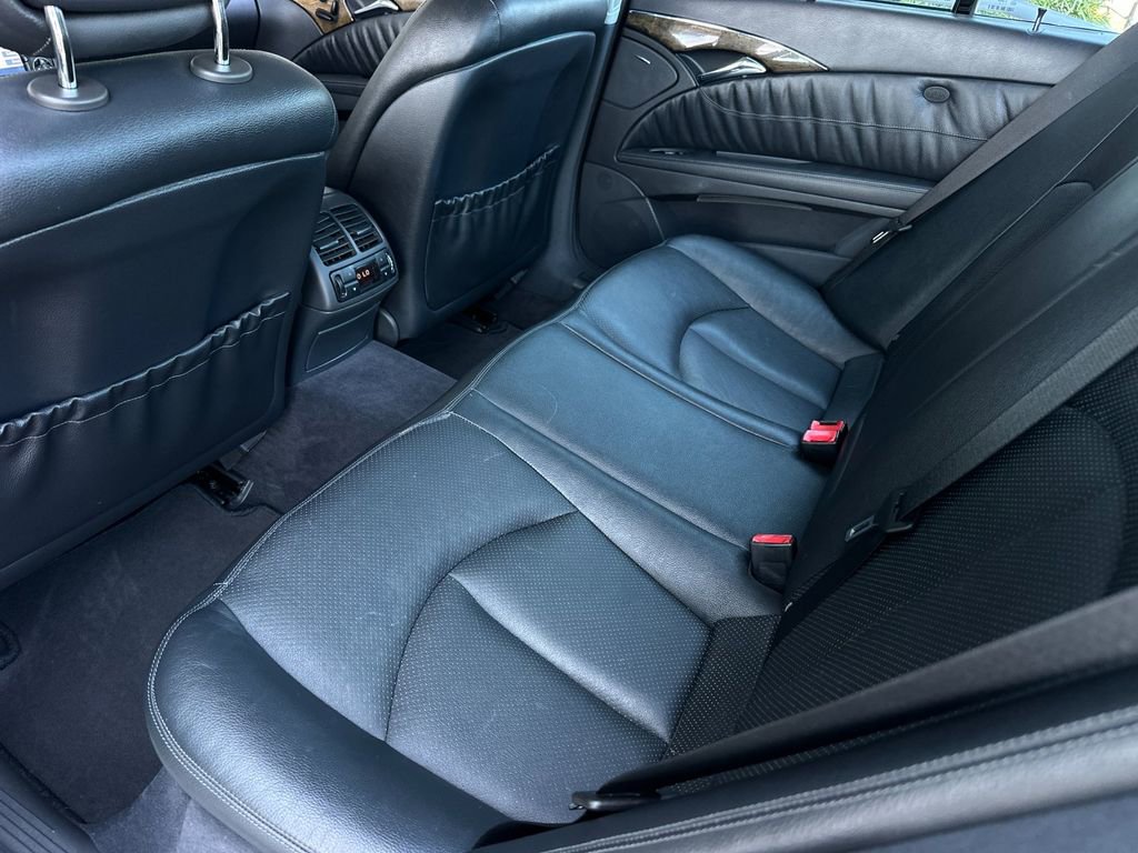Used 2005 Mercedes-Benz E 500 Sedan image 12