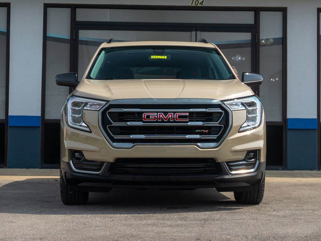 Used 2022 GMC Terrain AT4 image 12