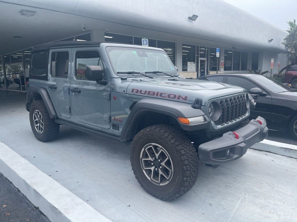 Used 2024 Jeep Wrangler Rubicon image 3