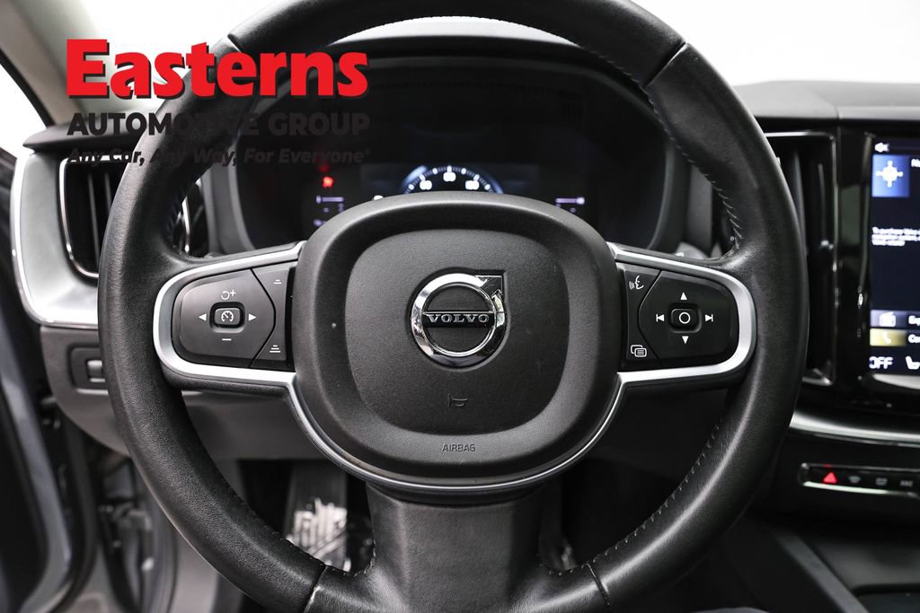 Used 2019 Volvo XC60 T6 Momentum w/ Premium Package image 10