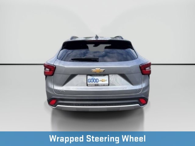 Used 2025 Chevrolet Trax LT w/ LT Convenience Package FWD image 4