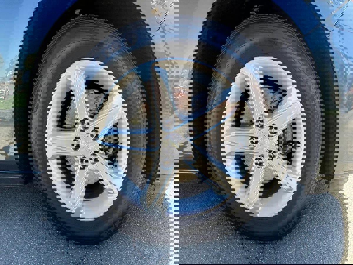 Used 2019 Chevrolet Malibu LS image 32