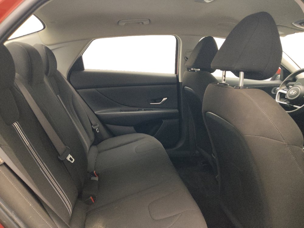 Used 2024 Hyundai Elantra SEL FWD image 19