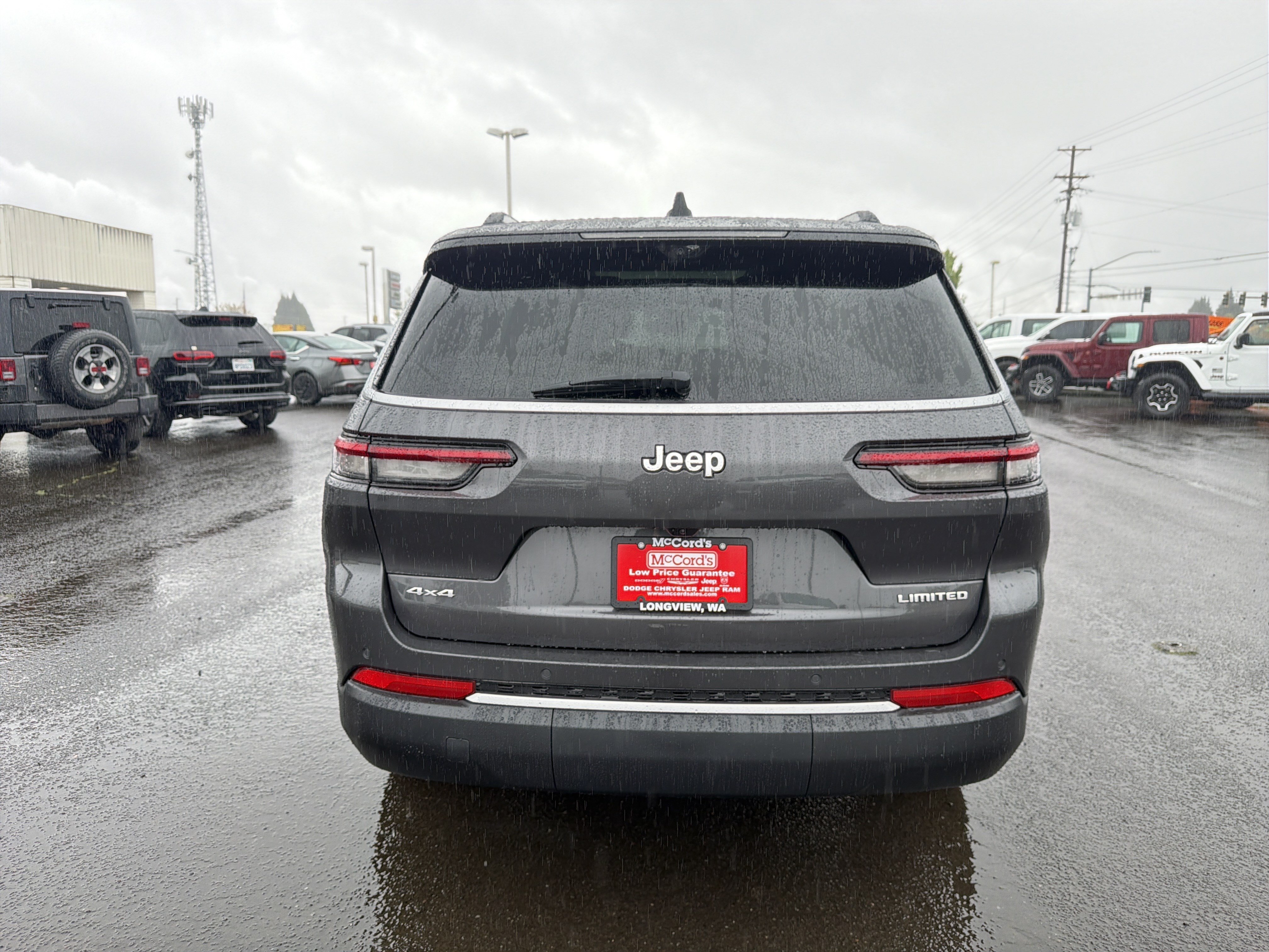 New 2026 Jeep Grand Cherokee L Limited w/ Luxury Tech Group II AWD/4WD image 4