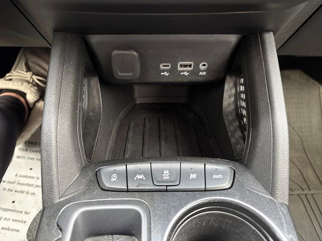 Used 2023 Chevrolet TrailBlazer LT w/ Convenience Package AWD/4WD image 19