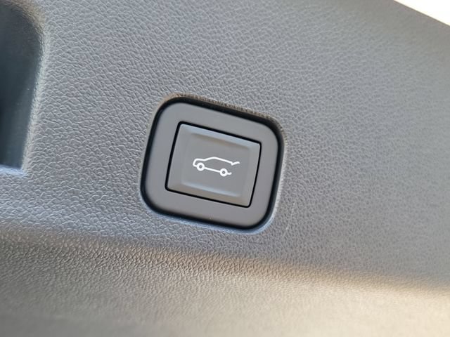 New 2026 GMC Acadia Elevation w/ Black Edition FWD image 9
