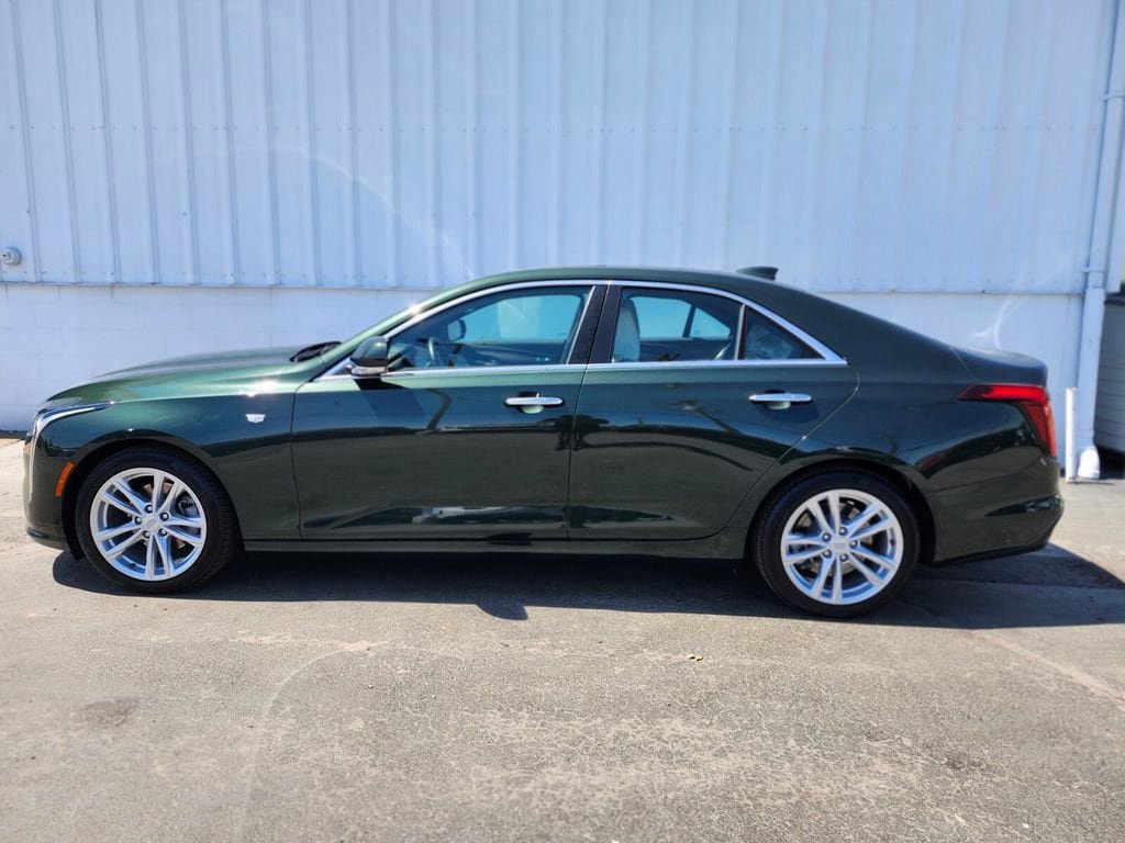 Used 2021 Cadillac CT4 Luxury w/ Sun And Sound Package RWD image 2