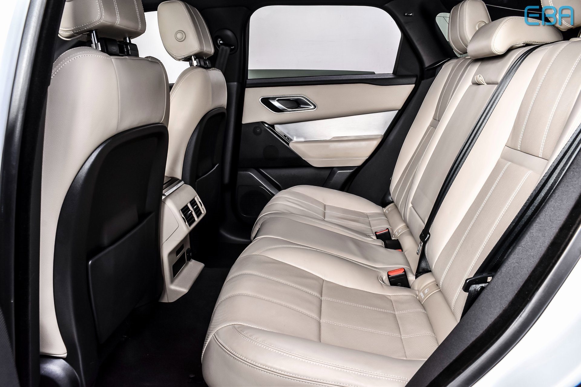 Used 2021 Land Rover Range Rover Velar R-Dynamic S image 21