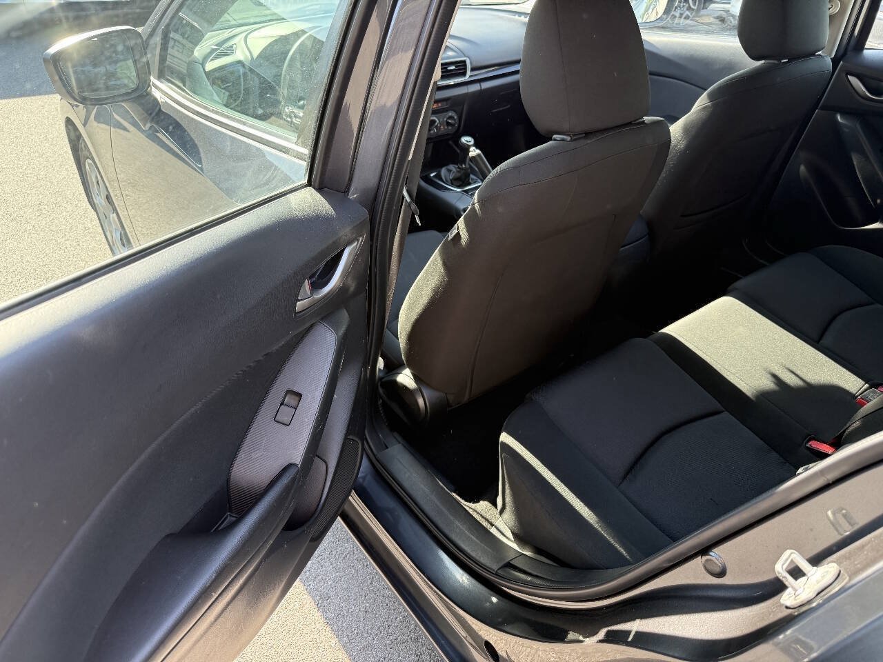Used 2015 MAZDA MAZDA3 i Sport FWD image 15