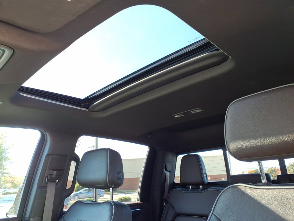 Used 2024 GMC Sierra 2500 Denali w/ Denali Reserve Package image 29