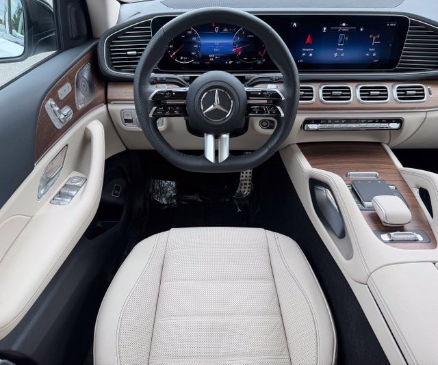 New 2026 Mercedes-Benz GLS 450 4MATIC image 12