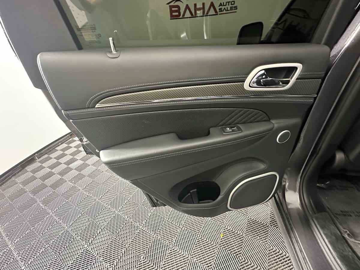 Used 2018 Jeep Grand Cherokee SRT AWD/4WD image 17