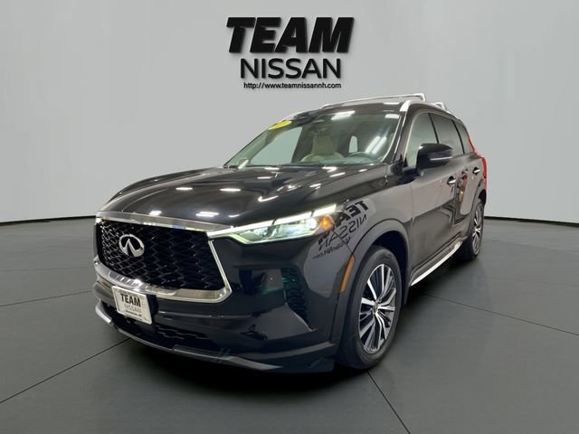 Used 2023 INFINITI QX60 Sensory w/ Vision Package AWD/4WD image 3