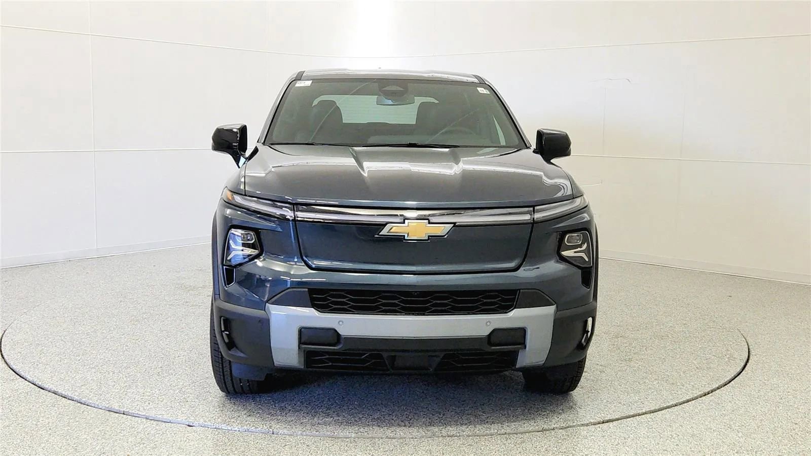 New 2026 Chevrolet Silverado EV LT image 2