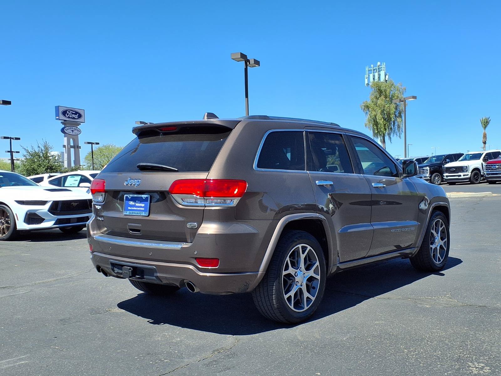 Used 2019 Jeep Grand Cherokee Overland AWD/4WD image 6