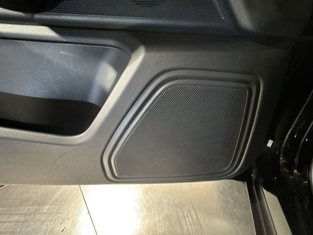 Used 2024 Porsche Macan image 21