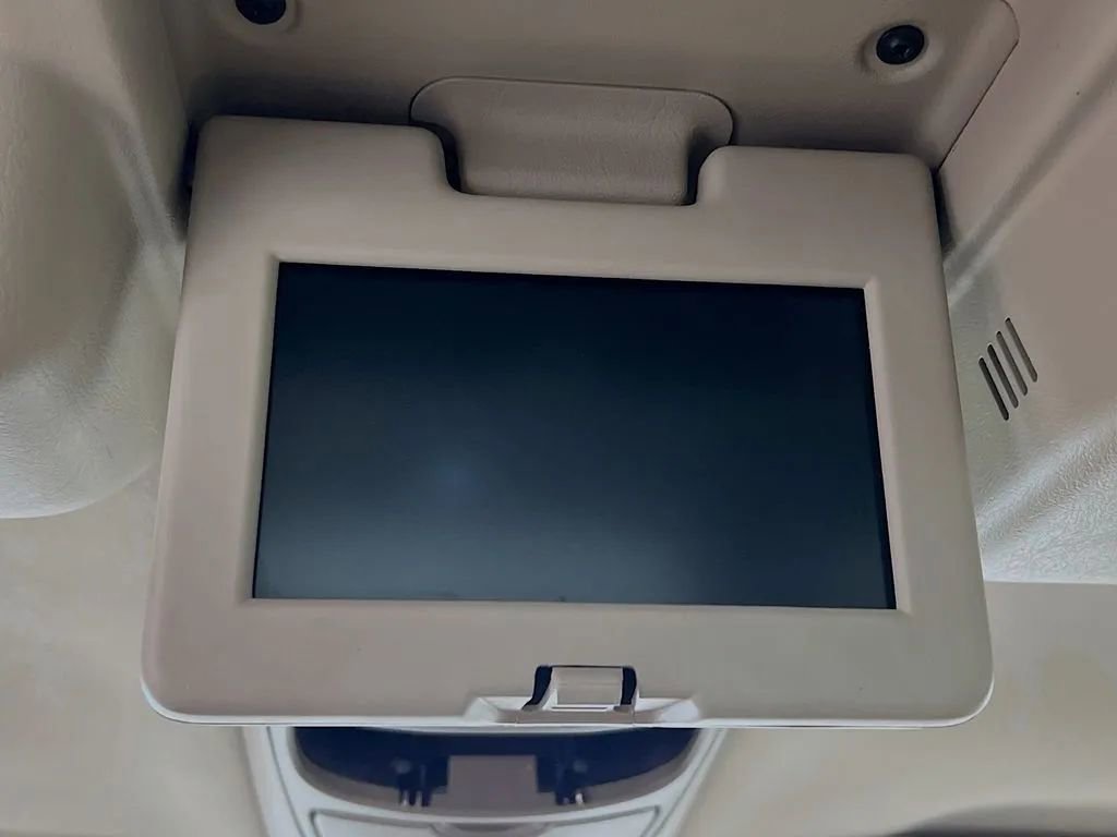 Used 2005 Ford Excursion Limited image 23