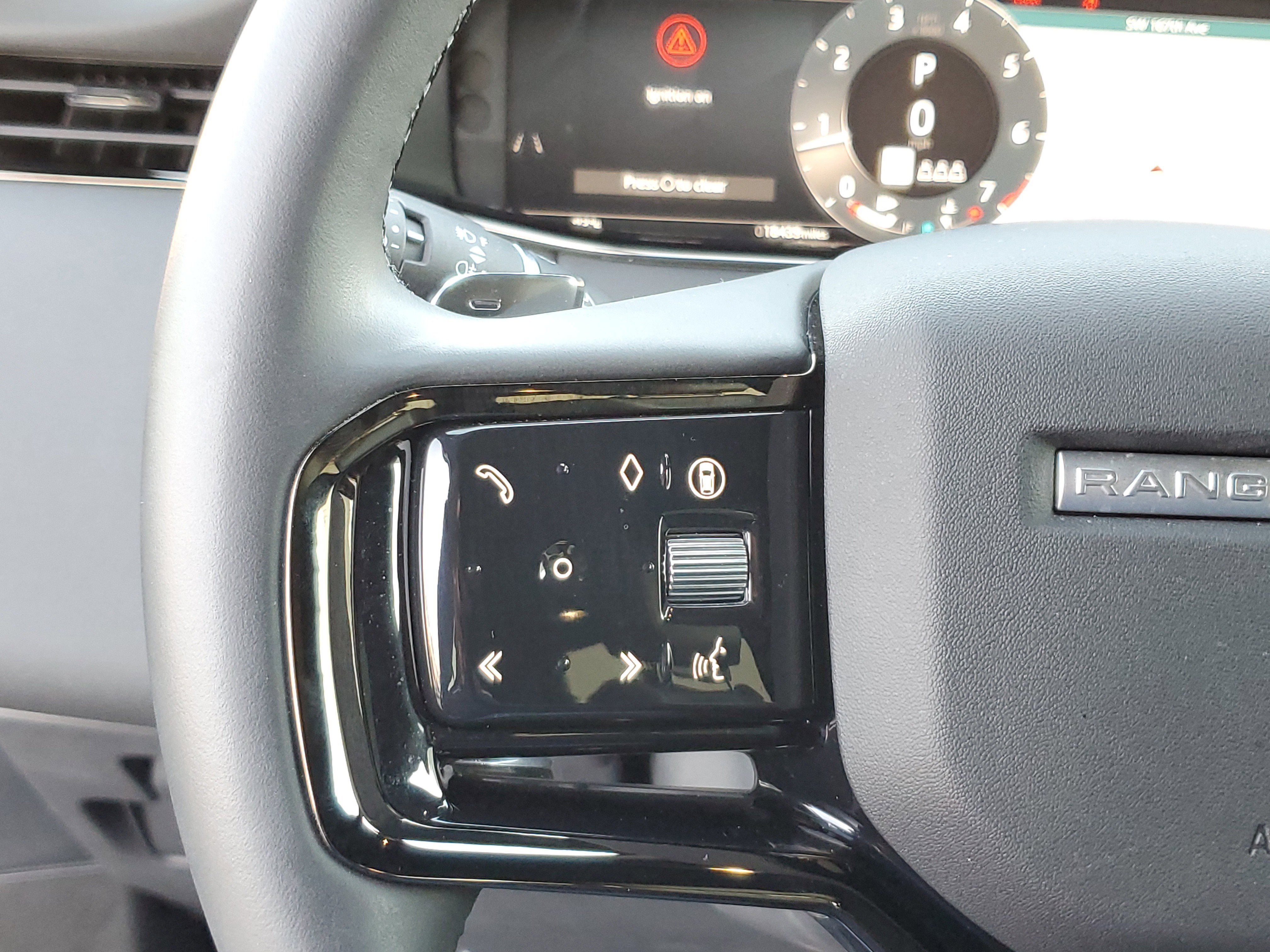Used 2024 Land Rover Range Rover Evoque Dynamic SE image 22