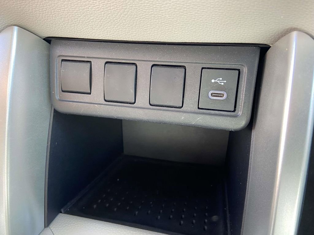 Used 2024 Toyota Corolla Cross L FWD image 24