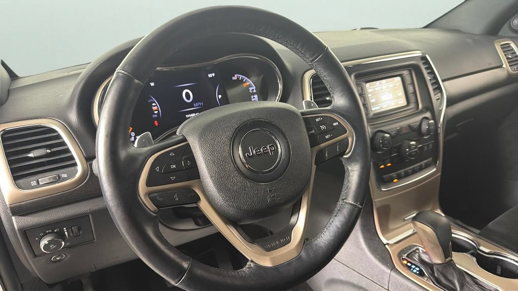 Used 2017 Jeep Grand Cherokee Laredo w/ Quick Order Package 2BE RWD image 21
