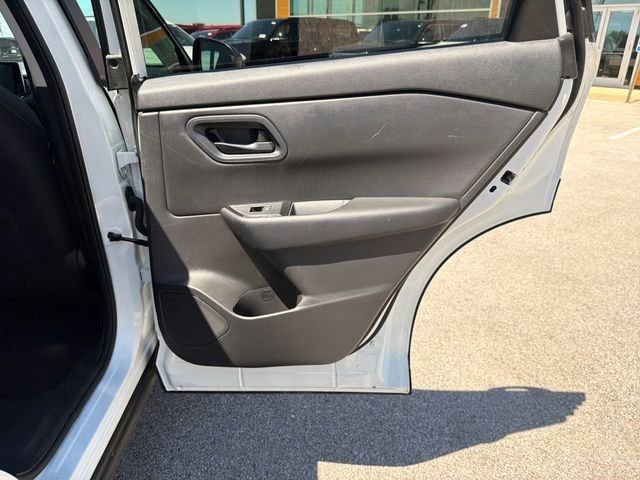 Used 2024 Nissan Rogue S AWD/4WD image 33
