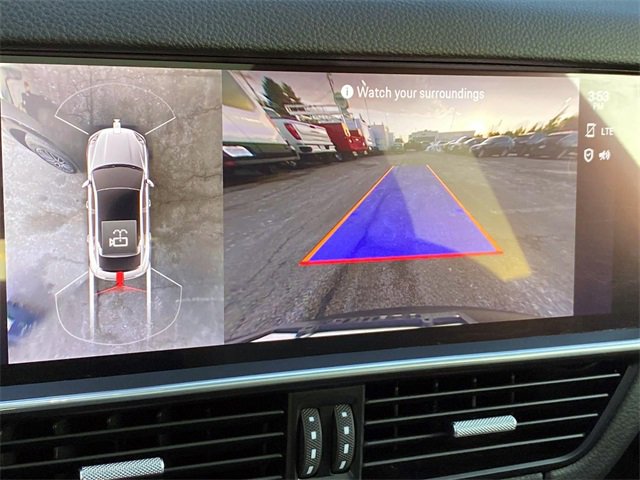 Used 2022 Porsche Cayenne Platinum Edition image 15