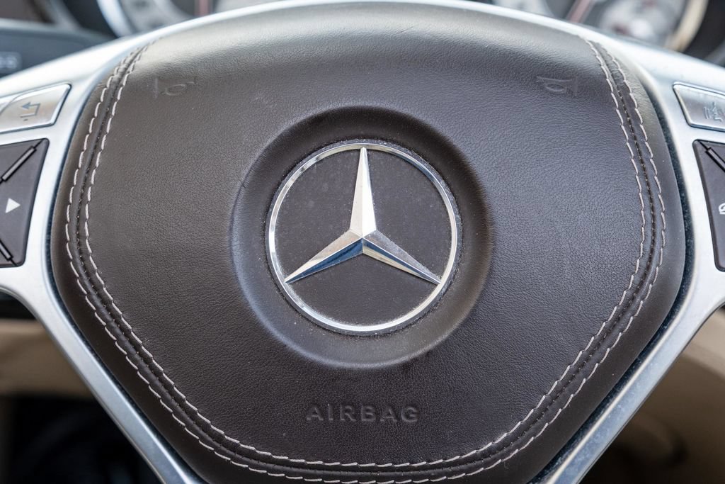Used 2013 Mercedes-Benz SL 550 w/ Premium Pkg image 26