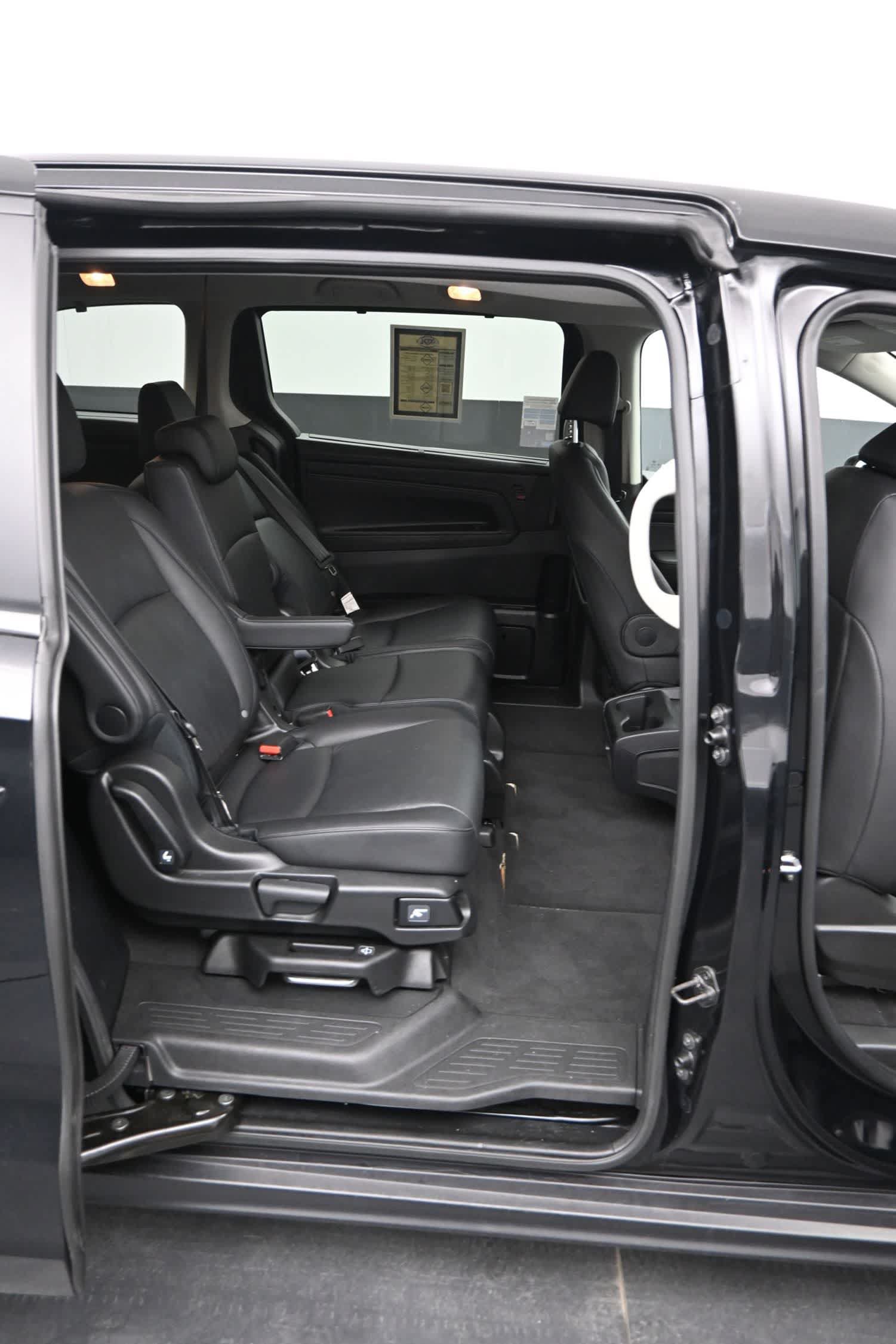 Used 2025 Honda Odyssey EX-L image 13