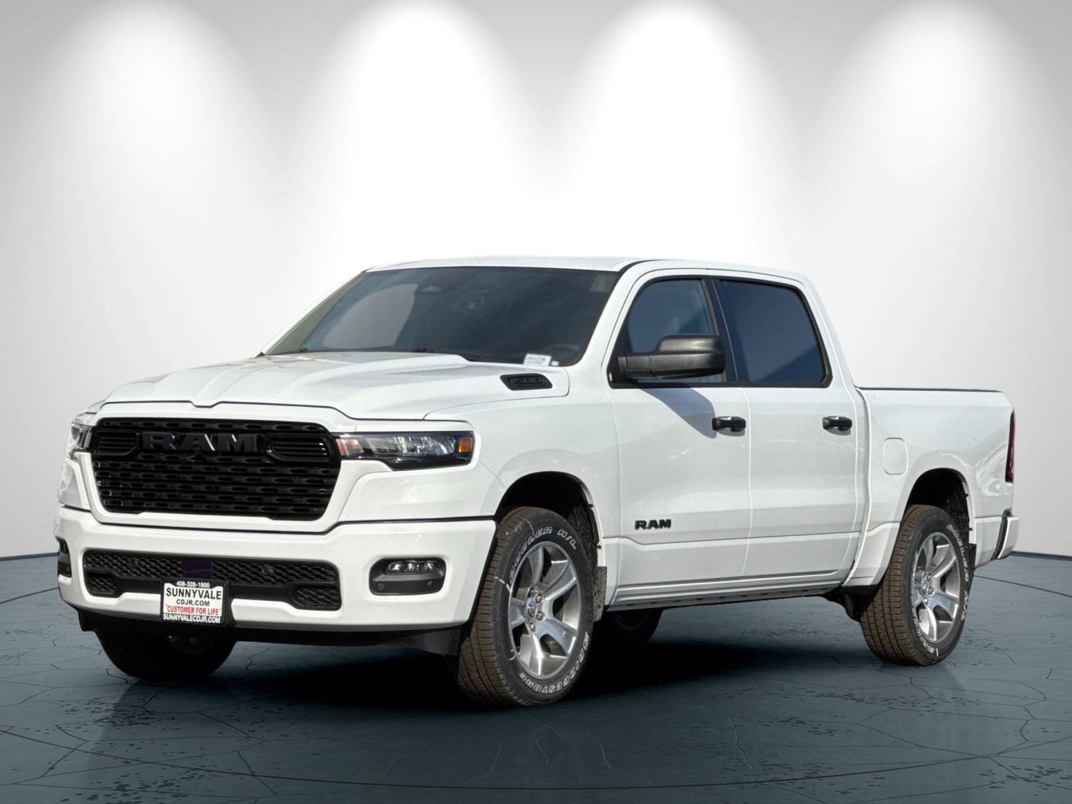 New 2026 RAM 1500 Express AWD/4WD image 8