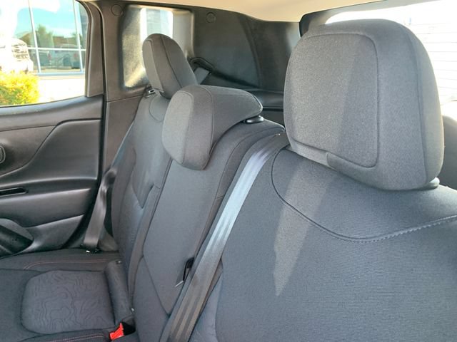 Used 2019 Jeep Renegade Trailhawk AWD/4WD image 13