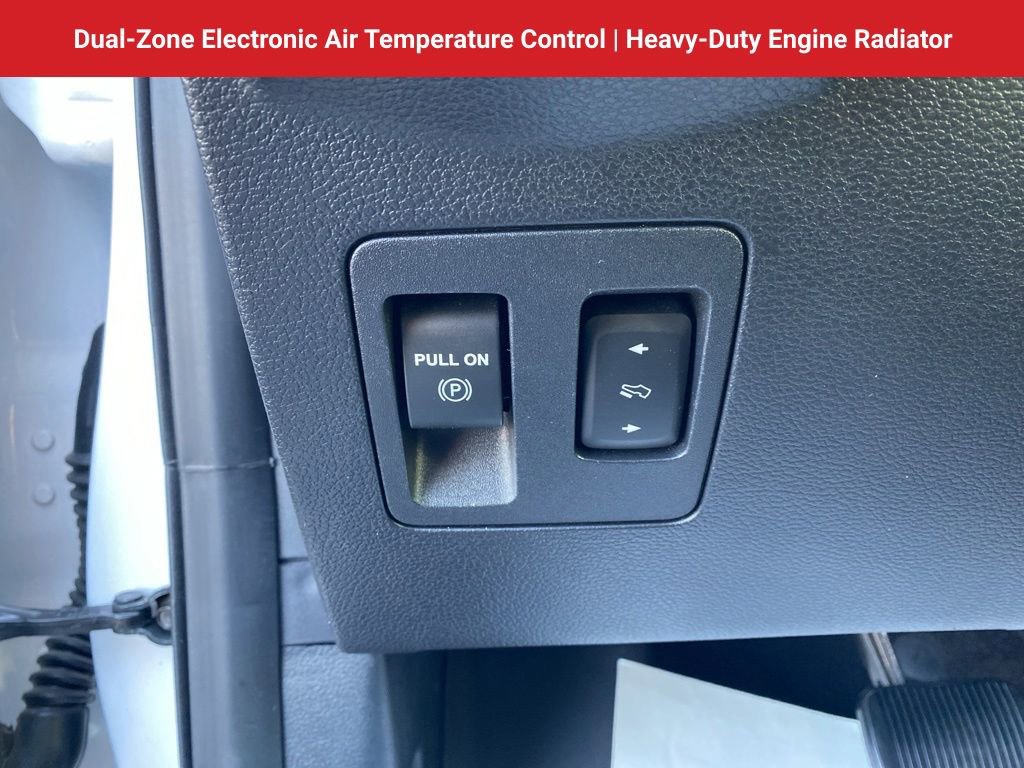 Used 2018 Ford Expedition Max XLT w/ Equipment Group 202A AWD/4WD image 14