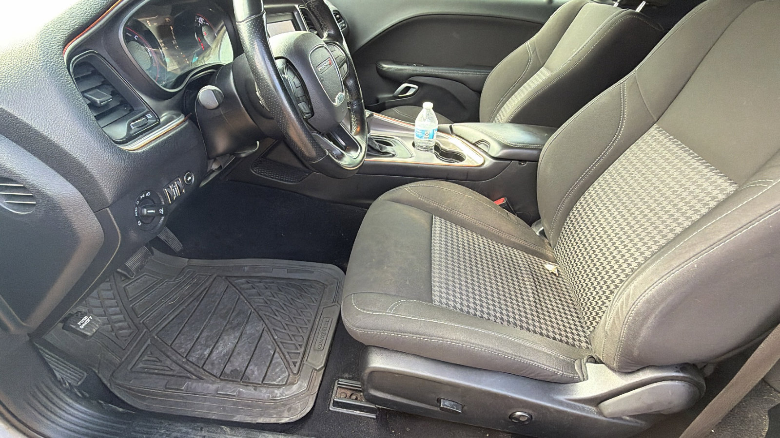 Used 2020 Dodge Challenger SXT w/ Blacktop Package image 16