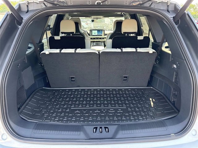 New 2025 Lincoln Aviator Black Label w/ Jet Appearance Package image 13